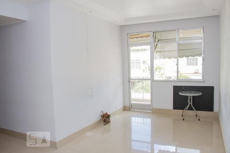 Sala de apartamento para alugar com 3 quartos, 180m² em Vila Valqueire, Rio de Janeiro