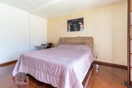 Quarto 1 de casa à venda com 4 quartos, 180m² em Vila Arriete, São Paulo