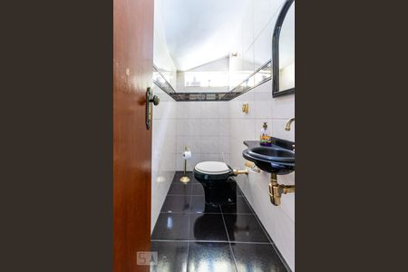 Lavabo de casa à venda com 4 quartos, 180m² em Vila Arriete, São Paulo