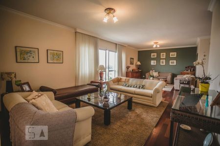 Sala de Estar de apartamento à venda com 4 quartos, 210m² em Jardim Prudência, São Paulo