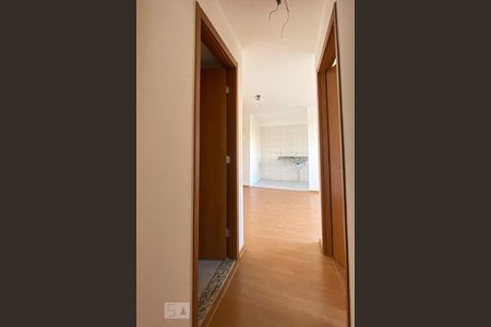 Corredor de apartamento à venda com 2 quartos, 54m² em Bonsucesso, Rio de Janeiro