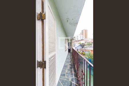 varanda de casa à venda com 4 quartos, 350m² em Vila Universitária, São Paulo