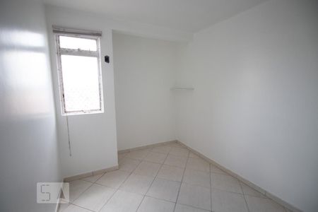 Quarto 1 de apartamento para alugar com 2 quartos, 60m² em Guará Ii , Brasília