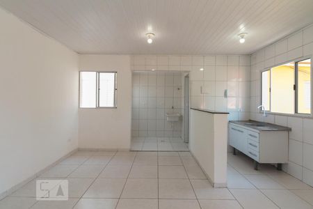 Sala  de casa para alugar com 2 quartos, 50m² em Vila Esperança, São Paulo