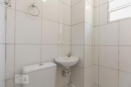 Banheiro  de casa para alugar com 2 quartos, 50m² em Vila Esperança, São Paulo