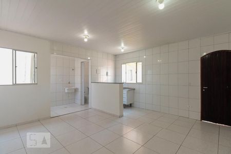 Sala  de casa para alugar com 2 quartos, 50m² em Vila Esperança, São Paulo