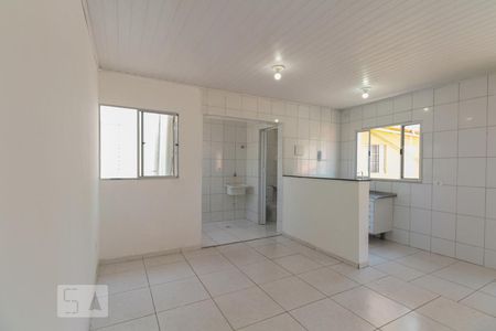 Sala  de casa para alugar com 2 quartos, 50m² em Vila Esperança, São Paulo