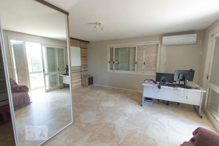 Suíte 1 de casa para alugar com 3 quartos, 250m² em Teresópolis, Porto Alegre