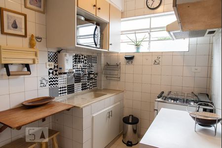 Cozinha de kitnet/studio para alugar com 1 quarto, 30m² em Liberdade, São Paulo