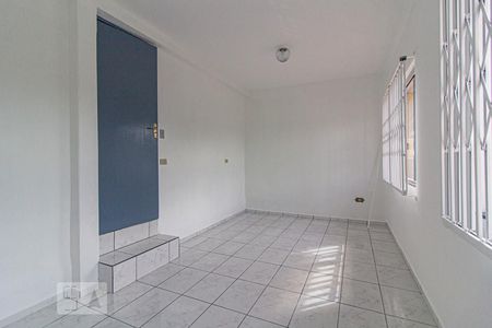Quarto de casa para alugar com 1 quarto, 52m² em Cidade Industrial, Curitiba
