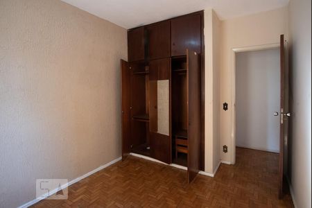Quarto 1 - Armários de apartamento para alugar com 2 quartos, 75m² em São Bernardo, Campinas