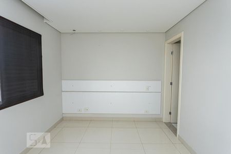 Suite  de apartamento à venda com 3 quartos, 95m² em Jardim Teresa, São Paulo