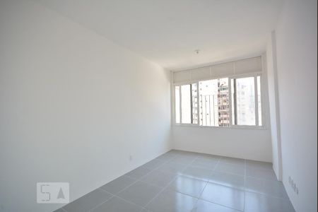 Sala/Quarto de kitnet/studio para alugar com 1 quarto, 25m² em Centro, Rio de Janeiro