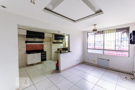 Sala de apartamento à venda com 2 quartos, 69m² em São Lourenço, Niterói