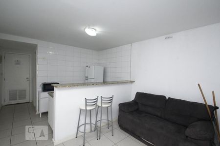 Sala de kitnet/studio para alugar com 1 quarto, 33m² em Centro, Rio de Janeiro