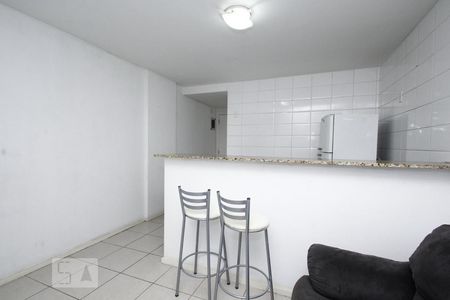 Sala de kitnet/studio para alugar com 1 quarto, 33m² em Centro, Rio de Janeiro