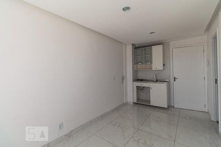 Sala e cozinha de apartamento para alugar com 1 quarto, 48m² em Vila Aricanduva, São Paulo