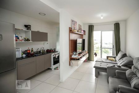 Sala de apartamento para alugar com 2 quartos, 62m² em Todos Os Santos, Rio de Janeiro