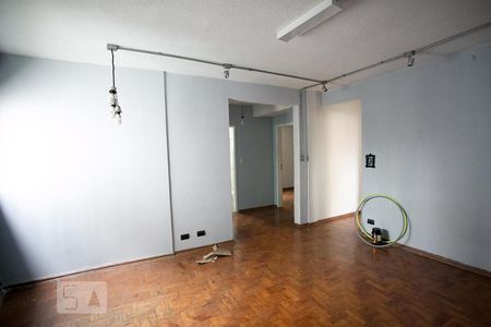 Apartamento para alugar com 74m², 2 quartos e sem vagaSala