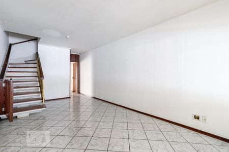 Sala de casa para alugar com 3 quartos, 150m² em Vila Gustavo, São Paulo