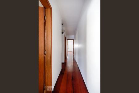 Corredor Quartos de casa para alugar com 3 quartos, 150m² em Vila Gustavo, São Paulo