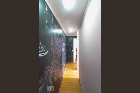 Corredor de apartamento para alugar com 2 quartos, 45m² em Vila Independência, São Paulo