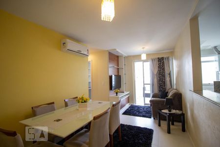 Sala de apartamento para alugar com 2 quartos, 70m² em Vargem Grande, Rio de Janeiro