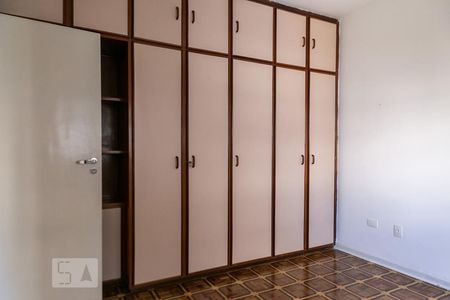 Quarto de apartamento para alugar com 2 quartos, 95m² em Embaré, Santos