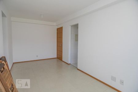 Sala de apartamento para alugar com 3 quartos, 73m² em Jacarepaguá, Rio de Janeiro