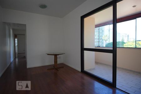 Sala de apartamento para alugar com 2 quartos, 72m² em Independência, Porto Alegre