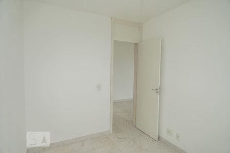 Quarto 1 de apartamento para alugar com 2 quartos, 52m² em Barra da Tijuca, Rio de Janeiro