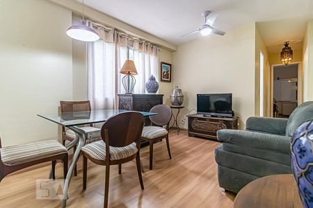 Sala de apartamento para alugar com 2 quartos, 65m² em Anil, Rio de Janeiro