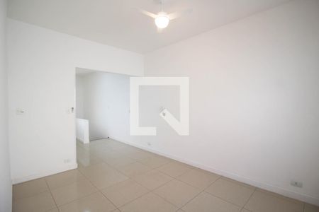 Apartamento para alugar com 90m², 2 quartos e sem vagaSala