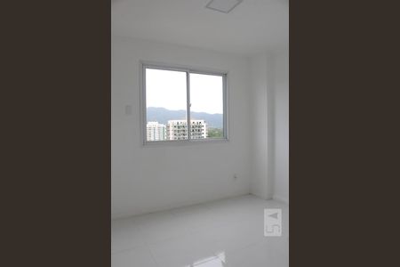 Suíte de apartamento para alugar com 2 quartos, 110m² em Recreio dos Bandeirantes, Rio de Janeiro