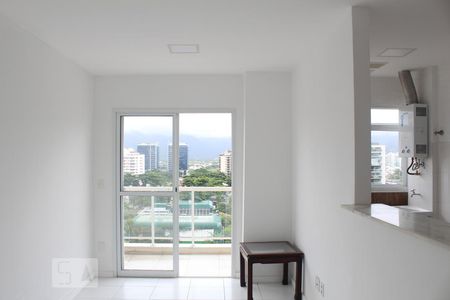 Sala de apartamento para alugar com 2 quartos, 110m² em Recreio dos Bandeirantes, Rio de Janeiro