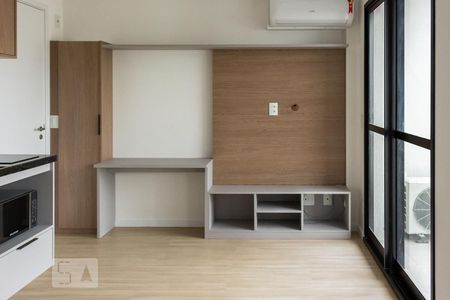 Sala de kitnet/studio para alugar com 1 quarto, 27m² em Mirandópolis, São Paulo