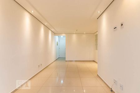 Sala  de apartamento para alugar com 3 quartos, 65m² em Vila Marieta, São Paulo