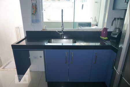 Casa à venda com 170m², 4 quartos e 4 vagas Casa à venda com 170m², 4 quartos e 4 vagasCozinha