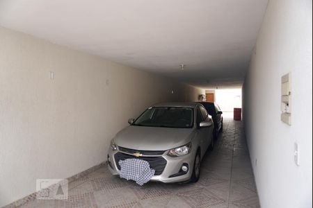 Casa à venda com 170m², 4 quartos e 4 vagas Casa à venda com 170m², 4 quartos e 4 vagasGaragem