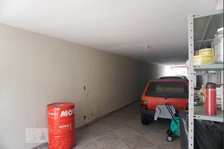 Casa à venda com 170m², 4 quartos e 4 vagas Casa à venda com 170m², 4 quartos e 4 vagasGaragem