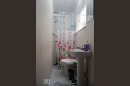 Casa à venda com 170m², 4 quartos e 4 vagas Casa à venda com 170m², 4 quartos e 4 vagasBanheiro da Suíte 2