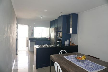 Casa à venda com 170m², 4 quartos e 4 vagas Casa à venda com 170m², 4 quartos e 4 vagasCozinha