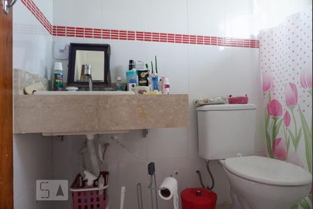 Casa à venda com 170m², 4 quartos e 4 vagas Casa à venda com 170m², 4 quartos e 4 vagasBanheiro da Suíte 1