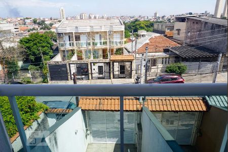 Casa à venda com 170m², 4 quartos e 4 vagas Casa à venda com 170m², 4 quartos e 4 vagasVaranda da Suíte 1