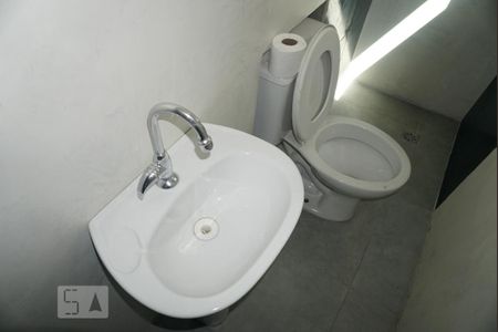 Casa à venda com 170m², 4 quartos e 4 vagas Casa à venda com 170m², 4 quartos e 4 vagasBanheiro da Suíte 4