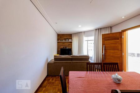 Sala de casa para alugar com 3 quartos, 140m² em Parque Jabaquara, São Paulo