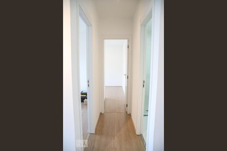 Corredor de apartamento para alugar com 2 quartos, 56m² em Cerâmica, São Caetano do Sul