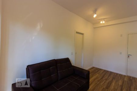 Sala de apartamento para alugar com 1 quarto, 38m² em Granja Viana, Cotia