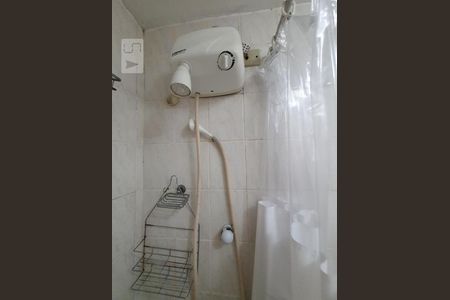 Banheiro de apartamento para alugar com 1 quarto, 45m² em Aclimação, São Paulo