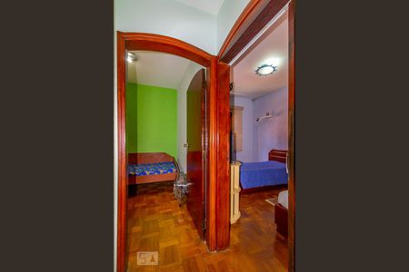 Hall Dormitórios de casa à venda com 3 quartos, 250m² em Vila Carrão, São Paulo